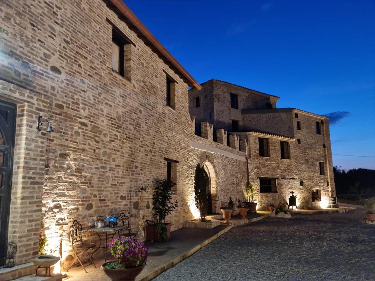 Castello Di Petecciano B&B Mosciano SantʼAngelo Exterior foto