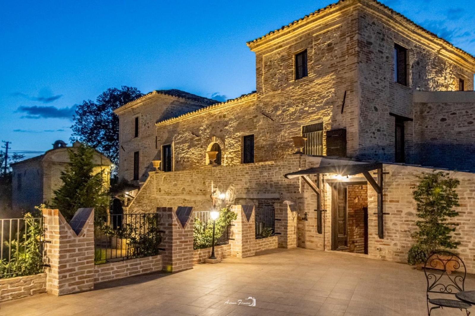 Castello Di Petecciano B&B Mosciano SantʼAngelo Exterior foto